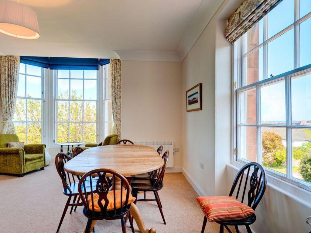 Inchgarry Court Main room 2